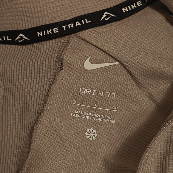 NIKE Trail 1/2 Zip Running Top Large Men's S Gray Dri-Fit FV9994-009 Sweater - Picture 14 of 16